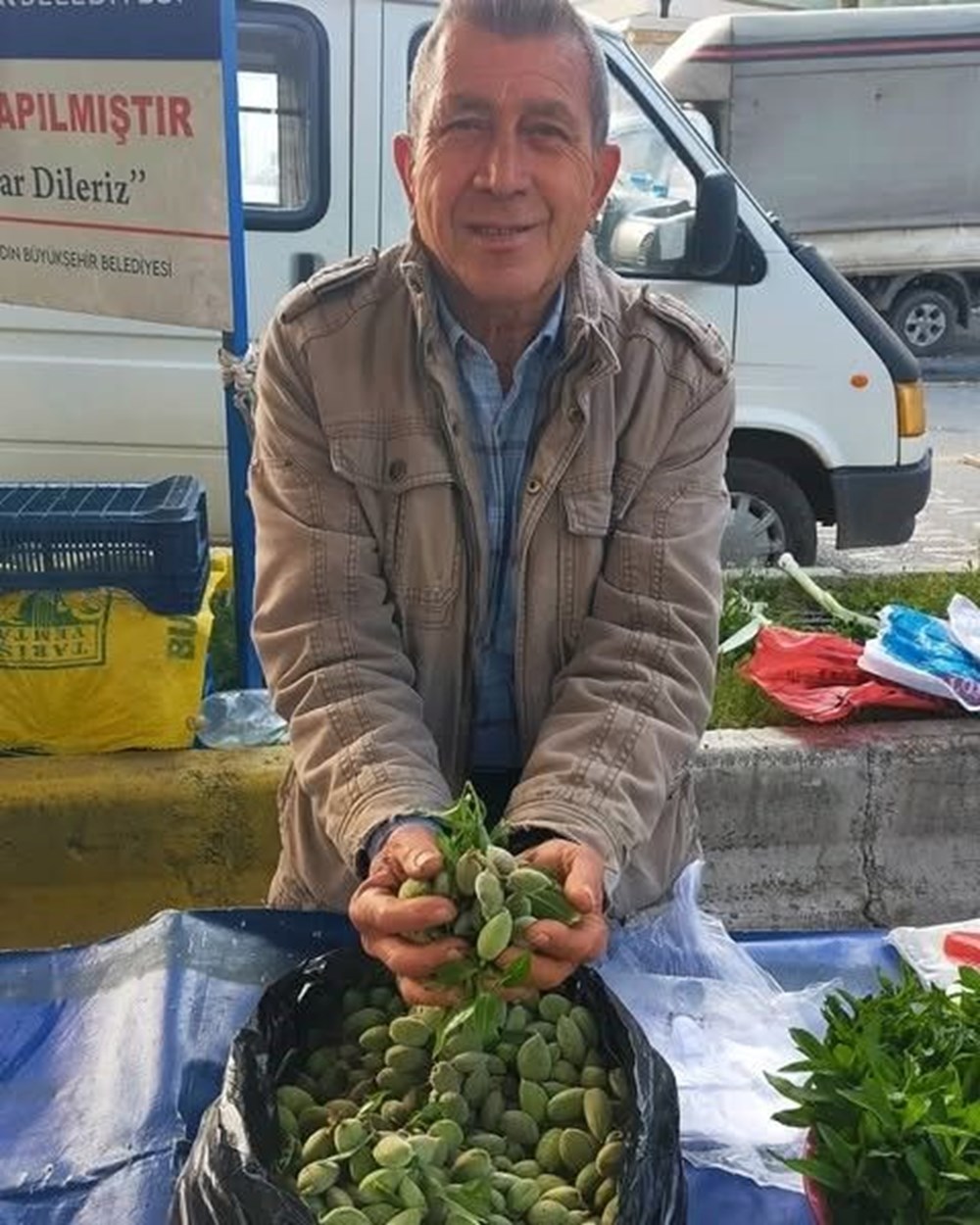 Bahar Esintisi Tezgahlarda: Kilosu 250 TL'den Yaza Davet 74 ZFviEJC1zk cw5LbEeovkA