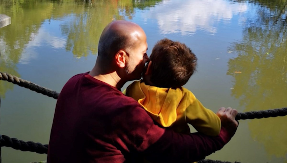 Türkiye’nin evlat edinen ilk bekar babası: Yuvalarda 15 bin çocuk var