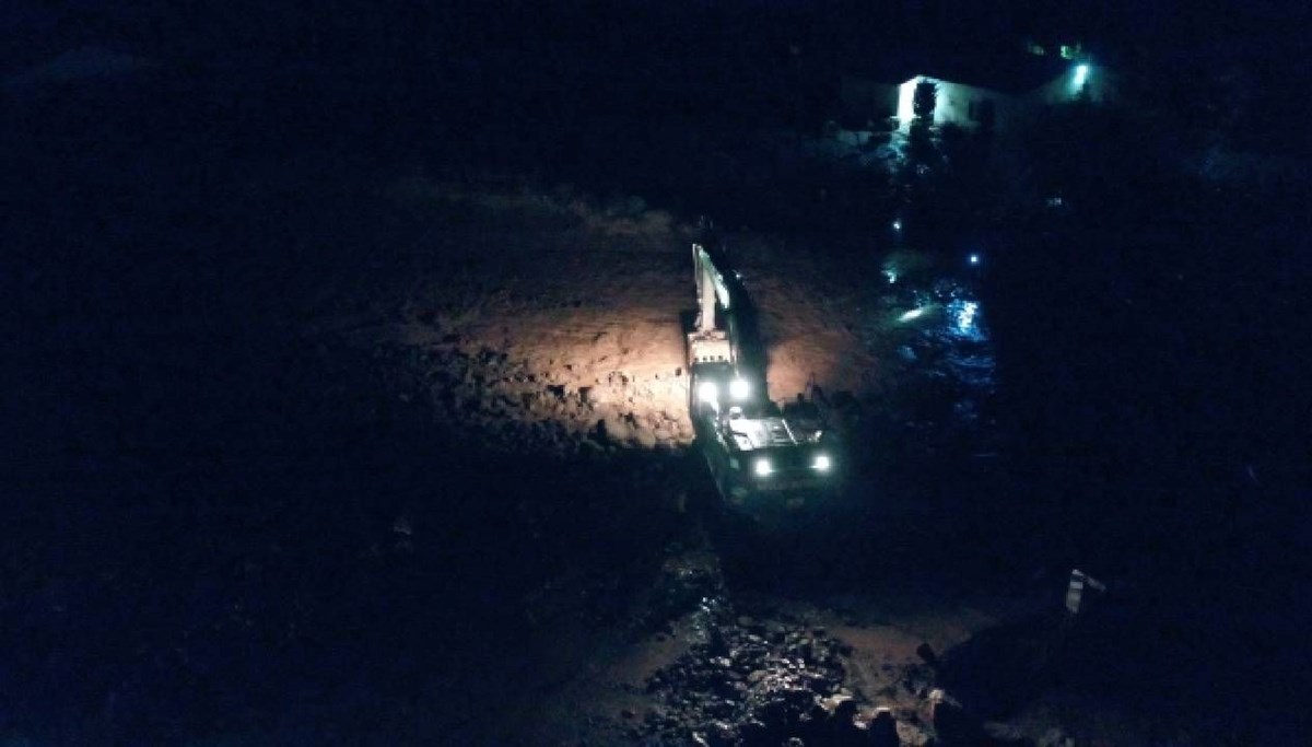 11 köyü sel ve heyelan vurdu 11 köyü sel ve heyelan vurdu