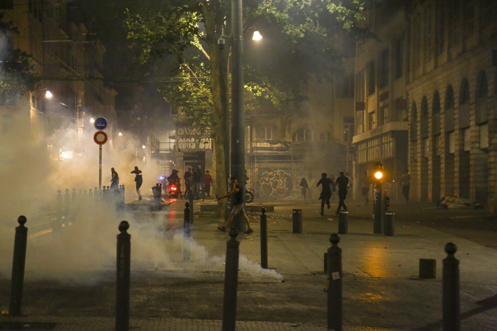 Fransa'daki protestolar 6. gününde: Katil zanlısı polise bağış yağmuru - 12