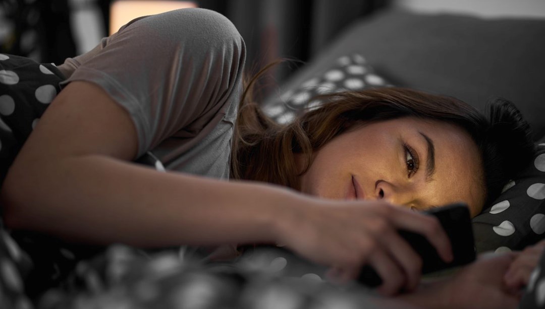 Hoşlandığınız kişiye asla atmamanız gereken 10 mesaj