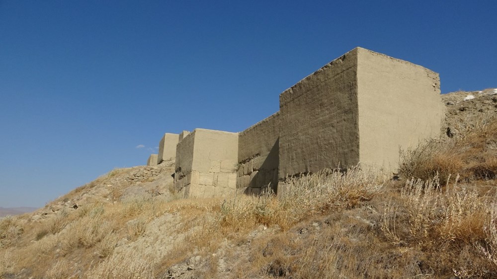 Urartular'a ait 2 bin 750 yıllık tahıl ambarları koruma altına alınıyor - 3