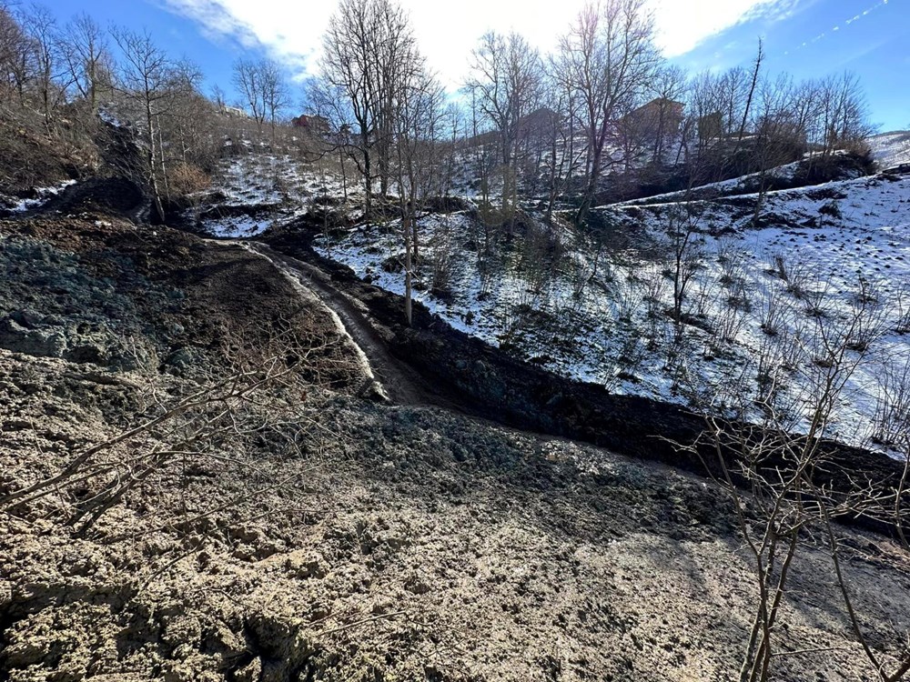 Deprem değil heyelan vurdu - 8