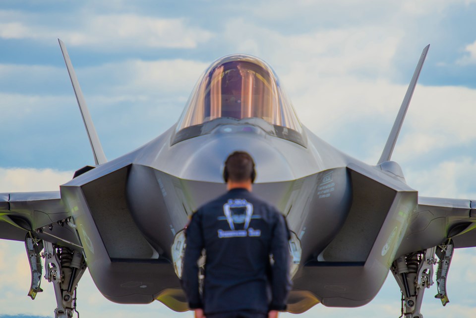 ABD: Yunanistan'ın F-35 savaş uçağı talebini memnuniyetle karşılıyoruz - 1
