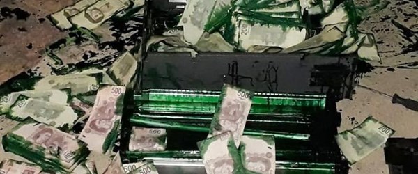 Hırsızlar çaldıkları parayı boyaya buladı