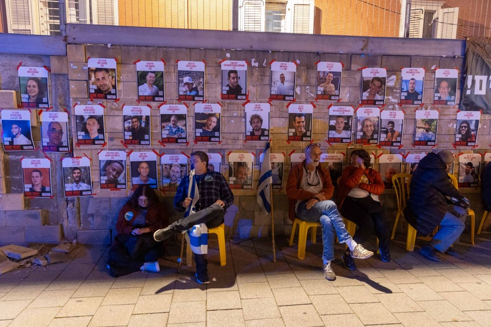 Ateşkes Çağrıları Tel Aviv'i Sardı: Esir Kardeşinden İsrail'e Sert Eleştiri 86 ZL y7gs N0OCzwITmTwvMg