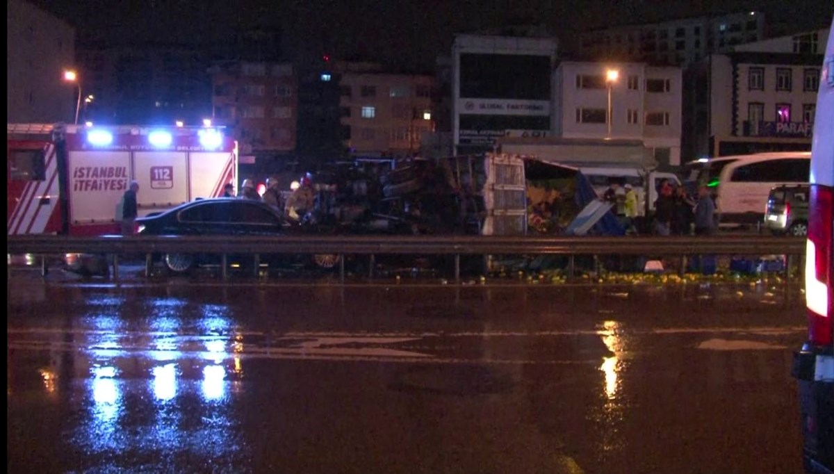 Pendik'te 3 aracın karıştığı zincirleme kaza: 4 yaralı