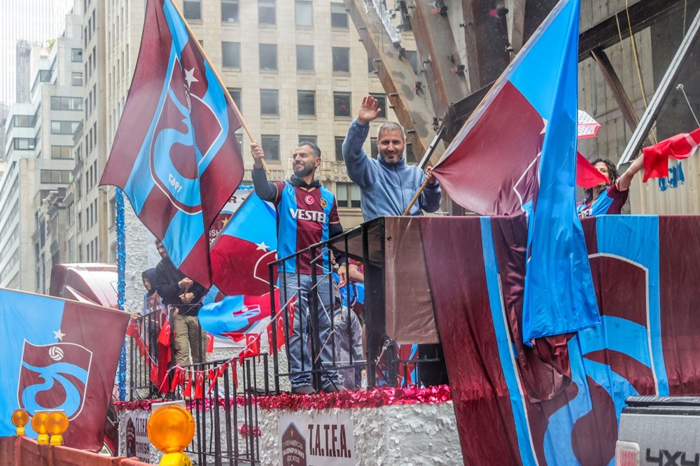 New York'ta Türk günü yürüyüşü