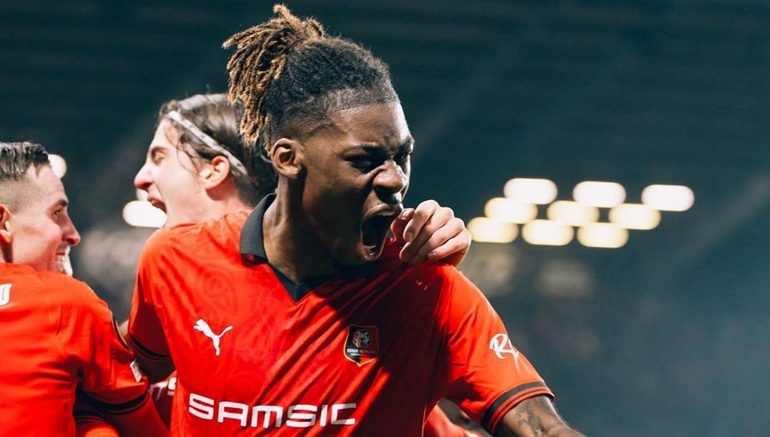 Trabzonspor, Christopher Wooh'u Kadrosuna Katmak İçin Rennes'e Bombardı Teklif Yaptı! Transfer Detayları Ortaya Çıktı
