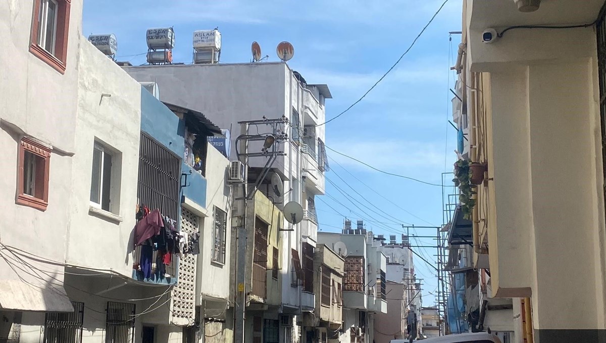 Ateş alan silah 20 yaşındaki gence isabet etti