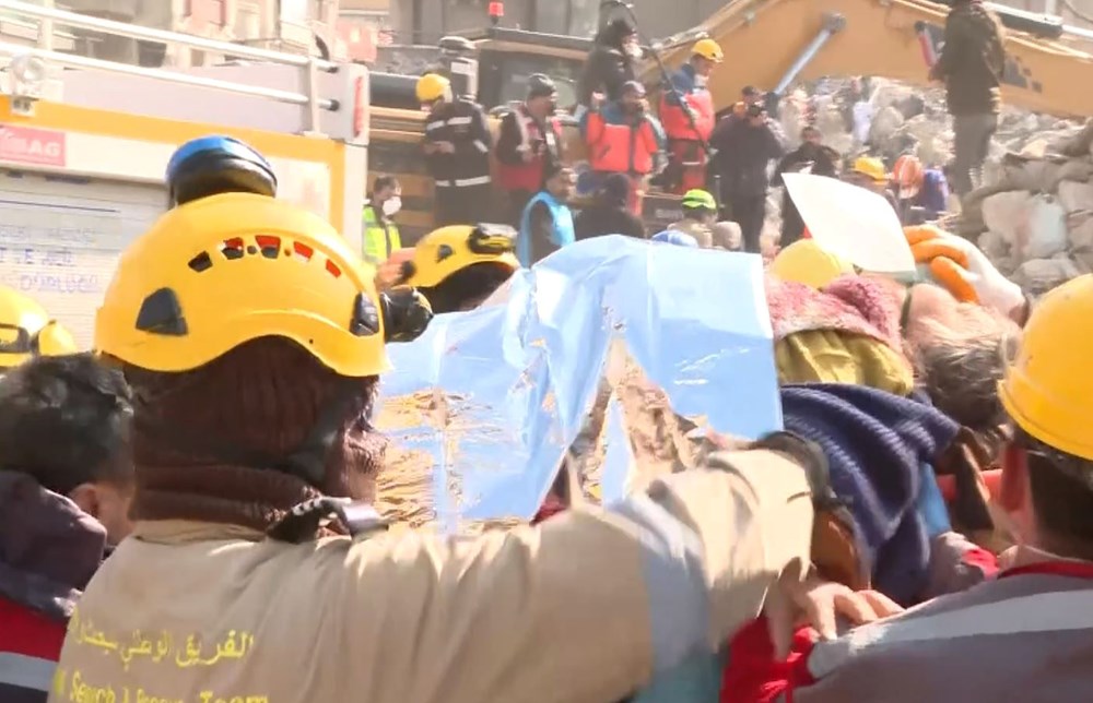 Mucize kurtuluşlar: Depremin 8. gününde arama kurtarma çalışmaları sürüyor - 8