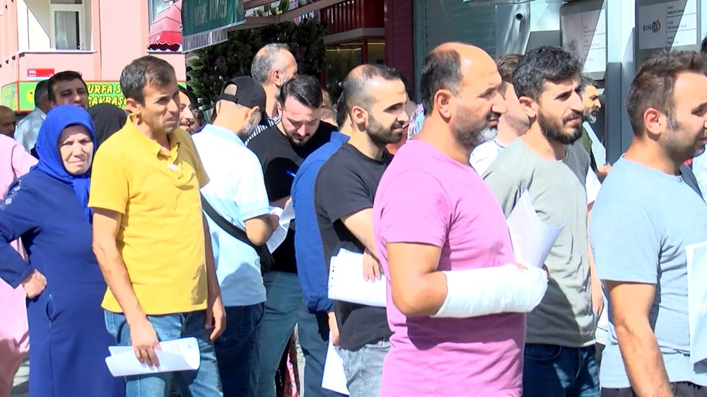 Bankalar önünde sosyal konut kuyruğu - 4