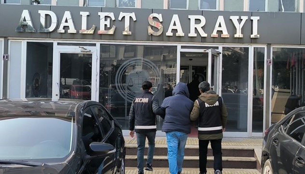 Balıkesir'de firari FETÖ hükümlüsü yakalandı Balıkesir'de firari FETÖ hükümlüsü yakalandı