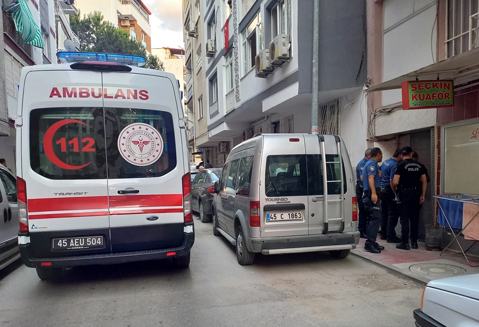 Manisa'da çifte cinayet: Eşini ve oğlunu öldürdü - 1