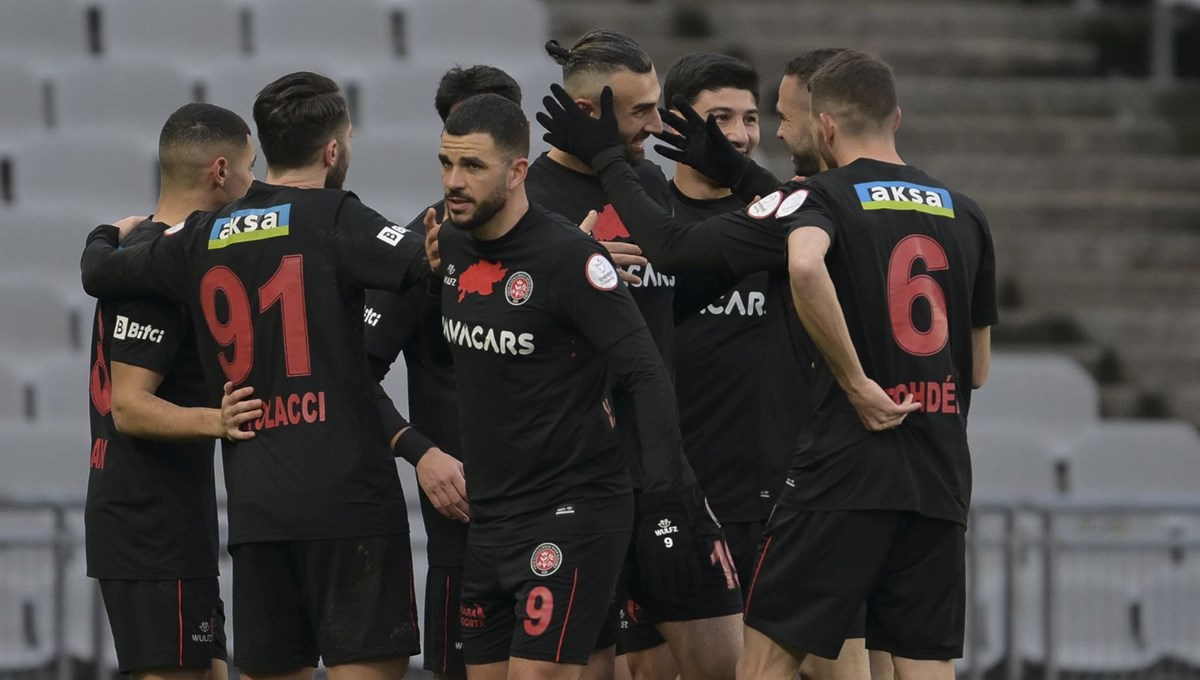 Fatih Karagümrük kötü gidişata 4 golle dur dedi