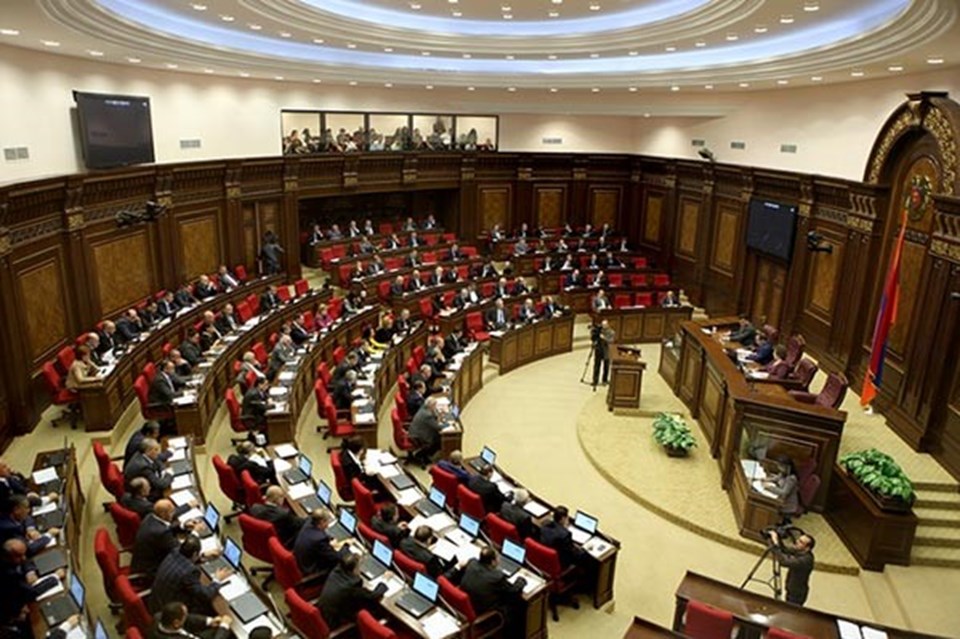 Ermenistan Parlamentosu Roma Statüsü'nü onayladı - 1