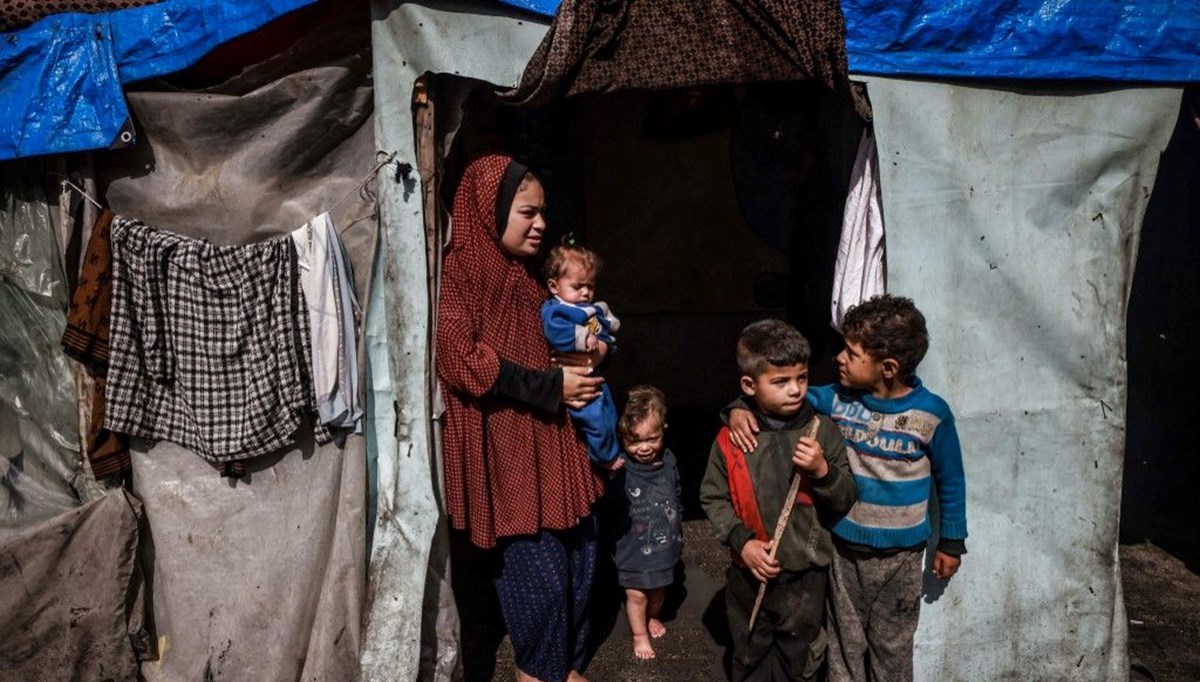 Gazze'de her saat 4 çocuk öldürülüyor Gazze'de her saat 4 çocuk öldürülüyor