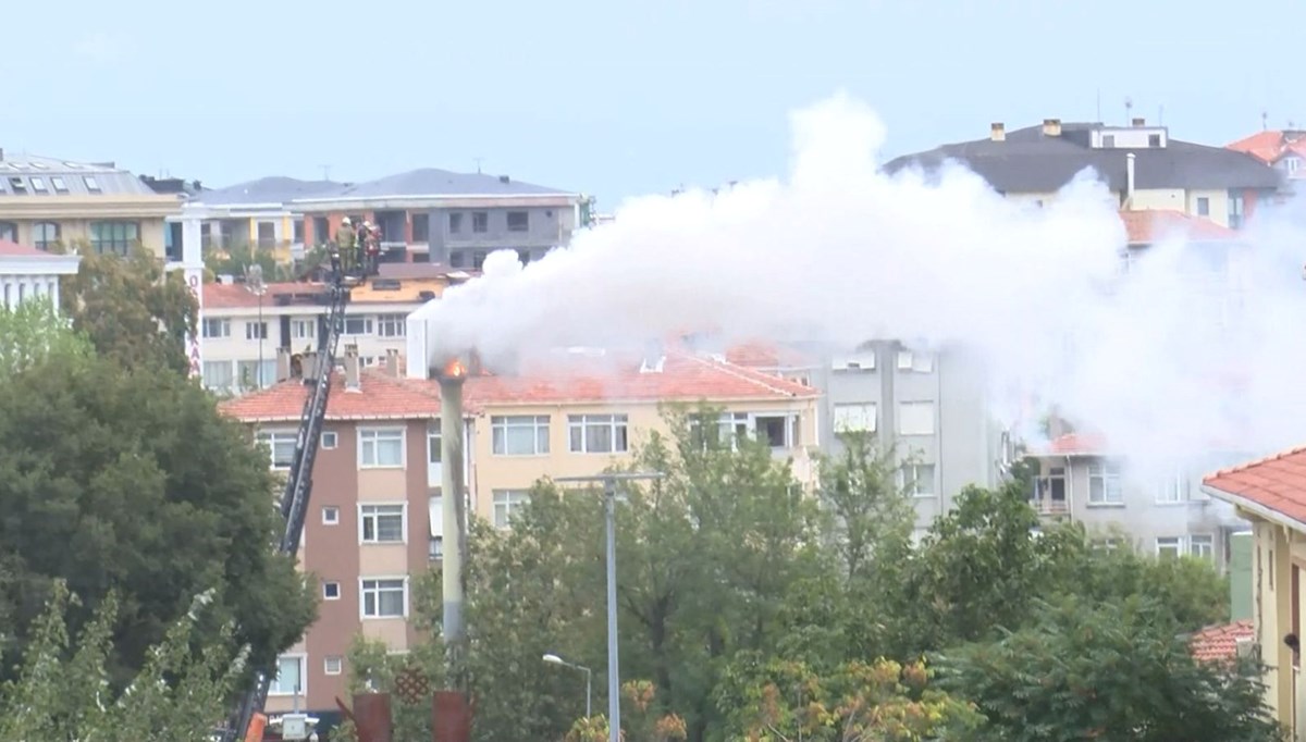 İstanbul'da hastane bahçesinde yangın İstanbul'da hastane bahçesinde yangın