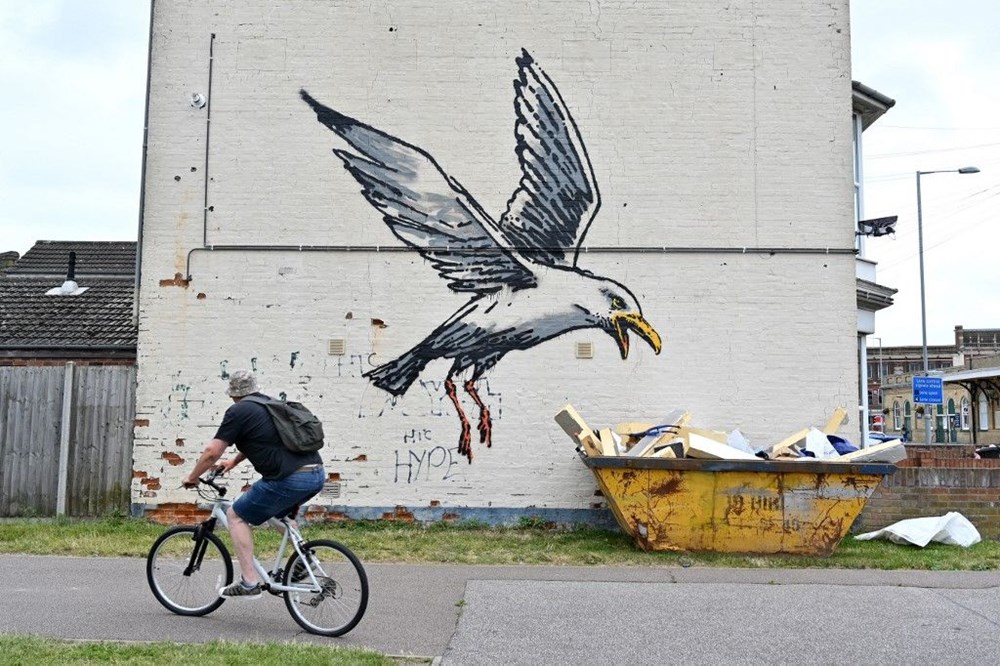 Banksy doğruladı: İngiltere'deki eserler bana ait - 2