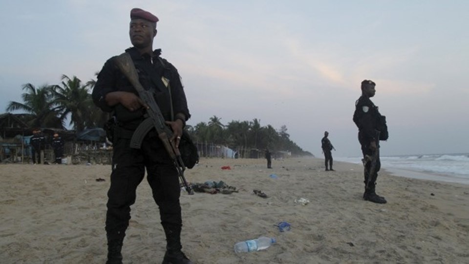 Fildişi Sahili'nde bir tatil köyüne saldırı: 22 ölü - 1