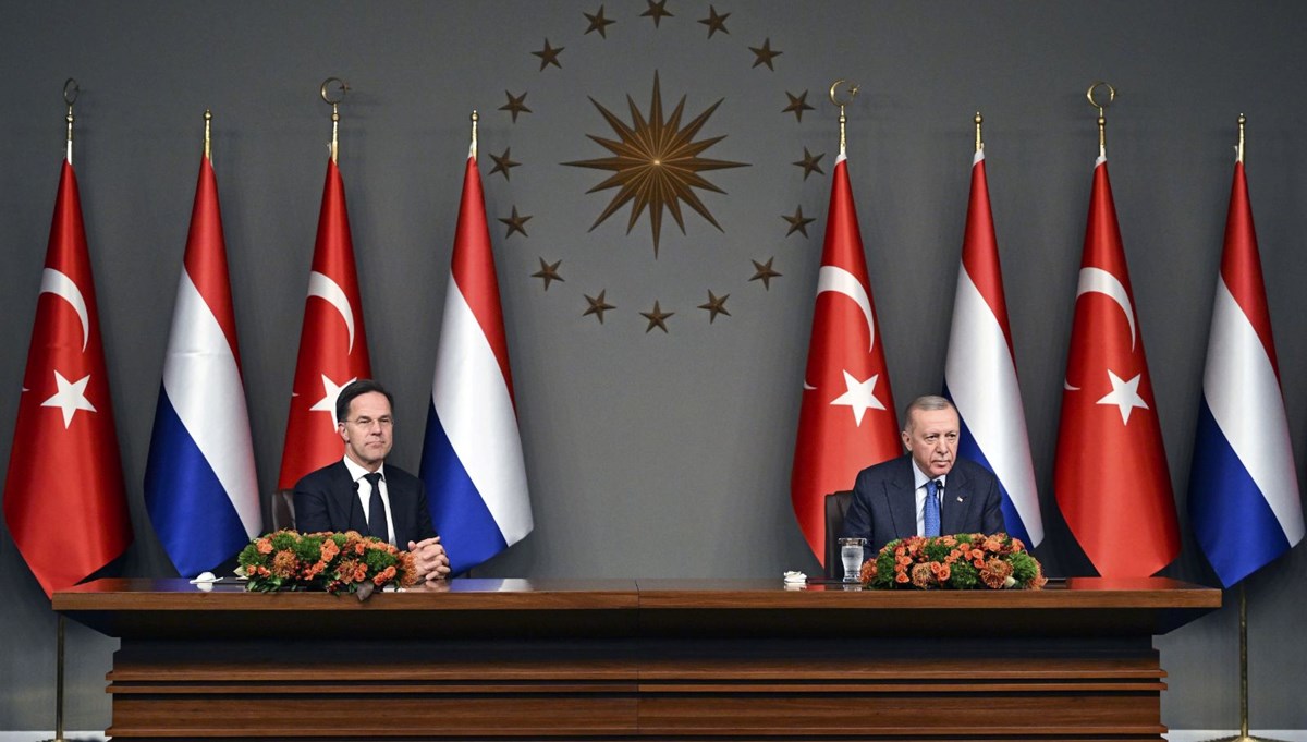 Erdoğan ve Rutte'den ortak basın toplantısı