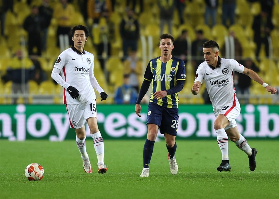 SON DAKİKA: Fenerbahçe Avrupa Ligi'ne Eintracht Frankfurt beraberliğiyle veda etti - 1