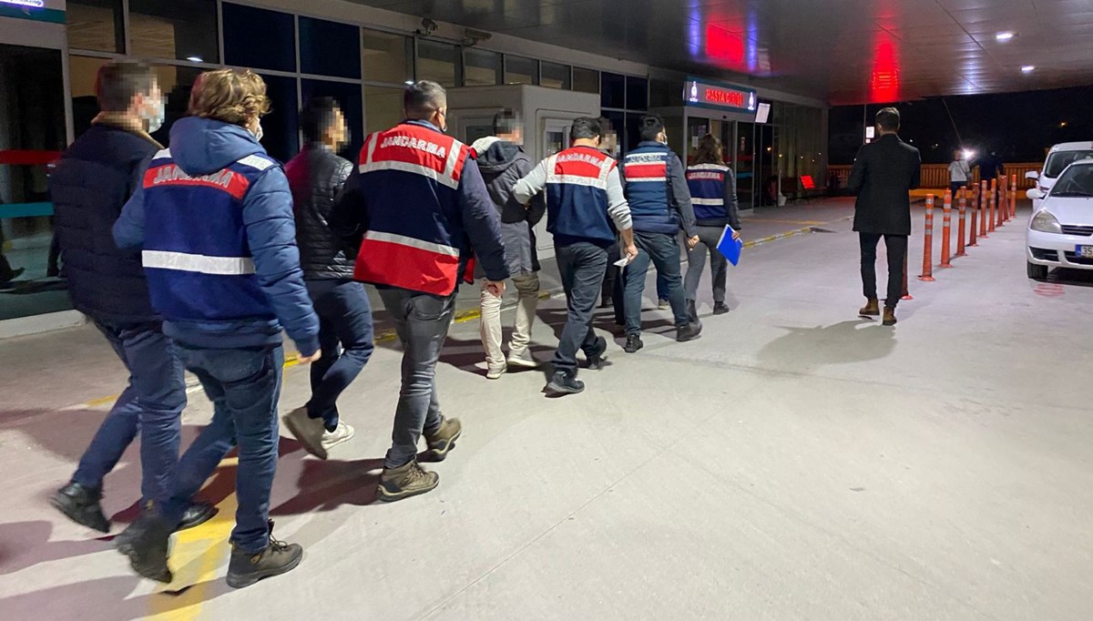 İzmir merkezli 40 ilde FETÖ soruşturmasında 185 gözaltı kararı