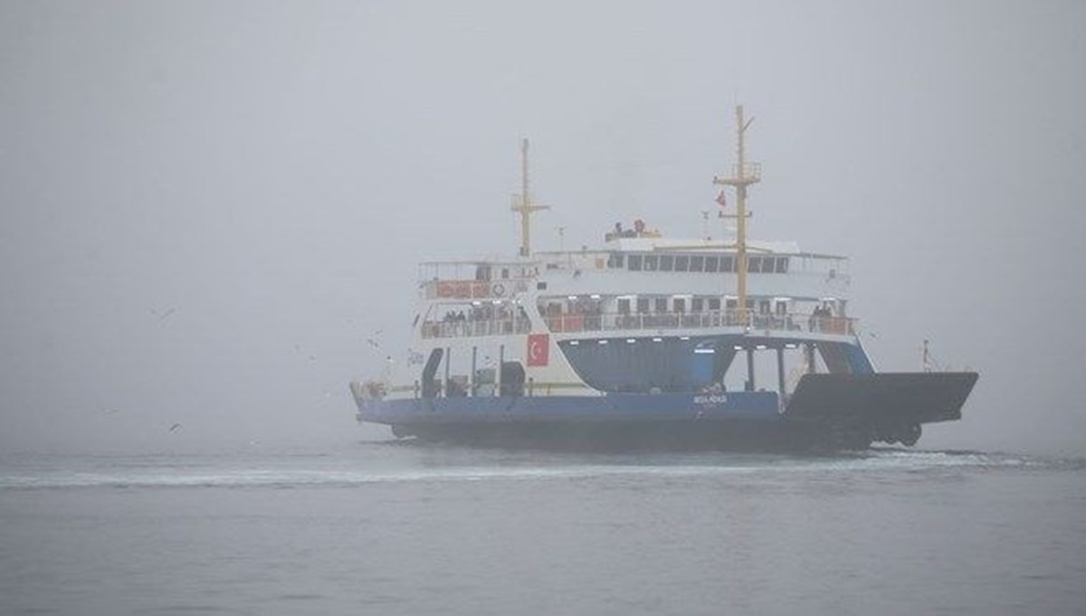 Çanakkale Boğazı yoğun sis nedeniyle geçişlere kapatıldı