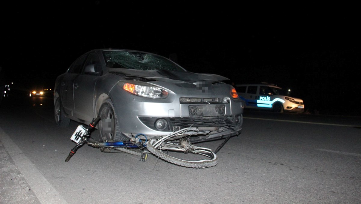 Otomobilin çarptığı bisikletli çocuk hayatını kaybetti Otomobilin çarptığı bisikletli çocuk hayatını kaybetti