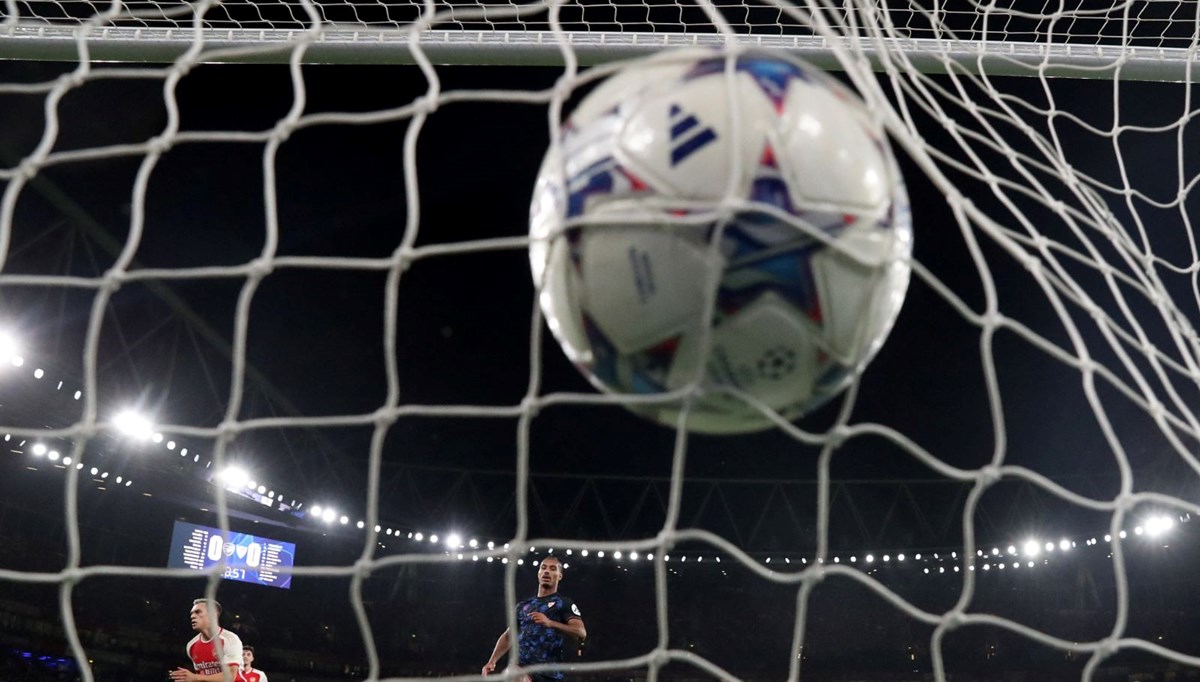 UEFA Şampiyonlar Ligi'nde 4. hafta tamamlandı UEFA Şampiyonlar Ligi'nde 4. hafta tamamlandı