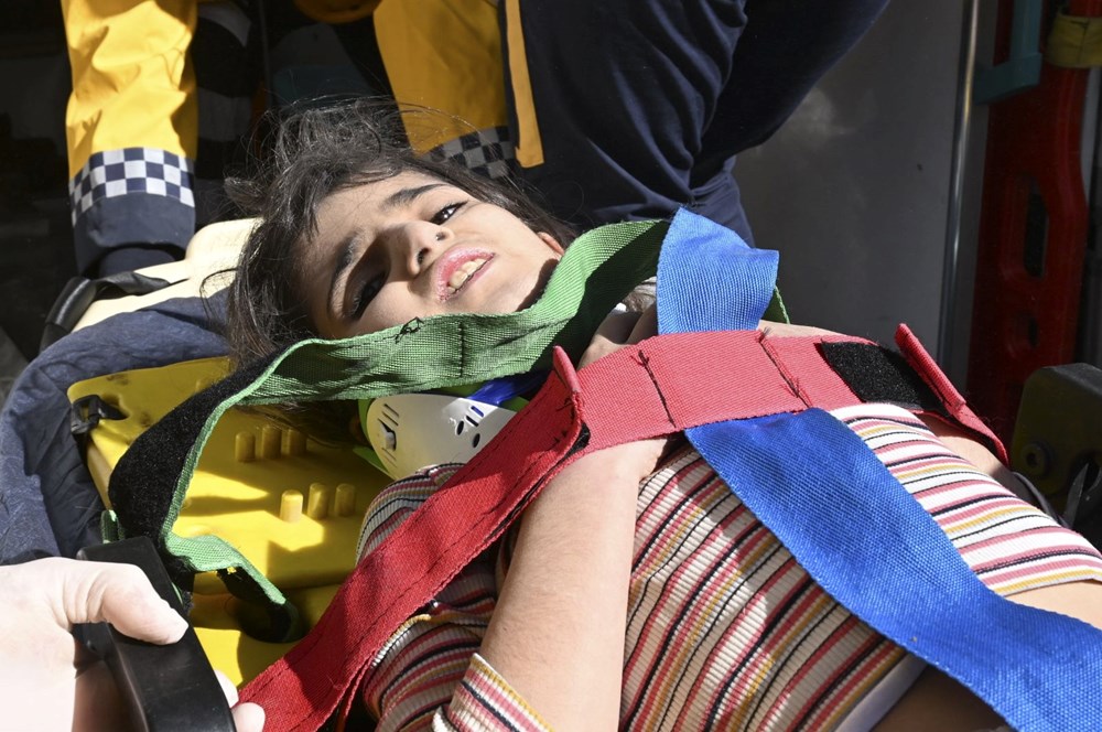 Deprem bölgesinden mucize kurtuluşlar - 29