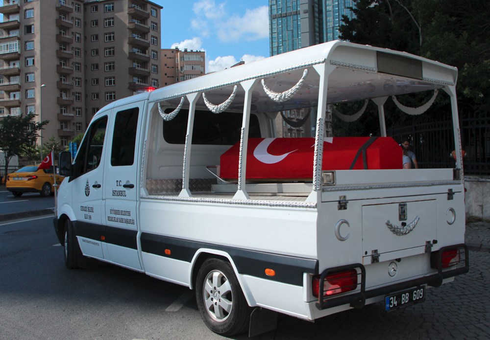 Cüneyt Arkın'ı binlerce kişi gözyaşlarıyla uğurladı - 27