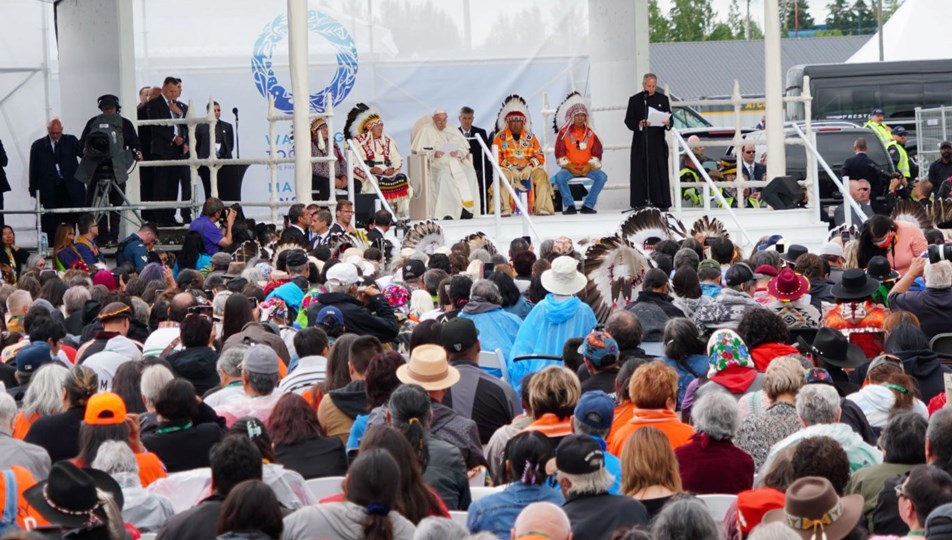 Papa Franciscus, Kanada'da kilise okullarındaki istismarlar nedeniyle özür diledi