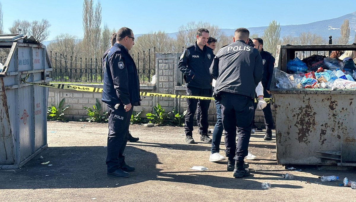 Kütahya'da bir kişi çöp depolama alanında ölü bulundu Kütahya'da bir kişi çöp depolama alanında ölü bulundu