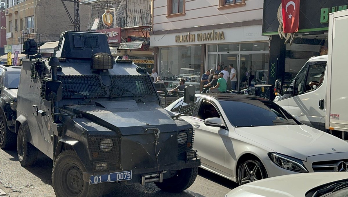 Adana’da yol kenarında el bombası bulundu