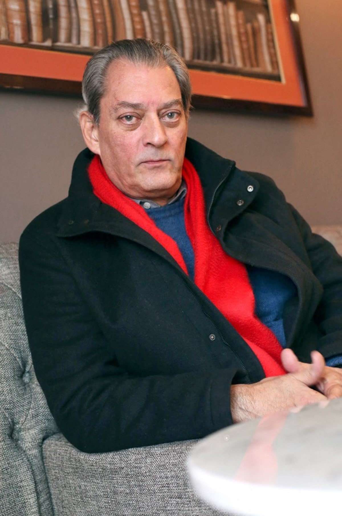 New York Üçlemesi ve Yanılsamalar Kitabı gibi eserleriyle tanınan Paul Auster konu hakkında yorum yapmayı reddetti.