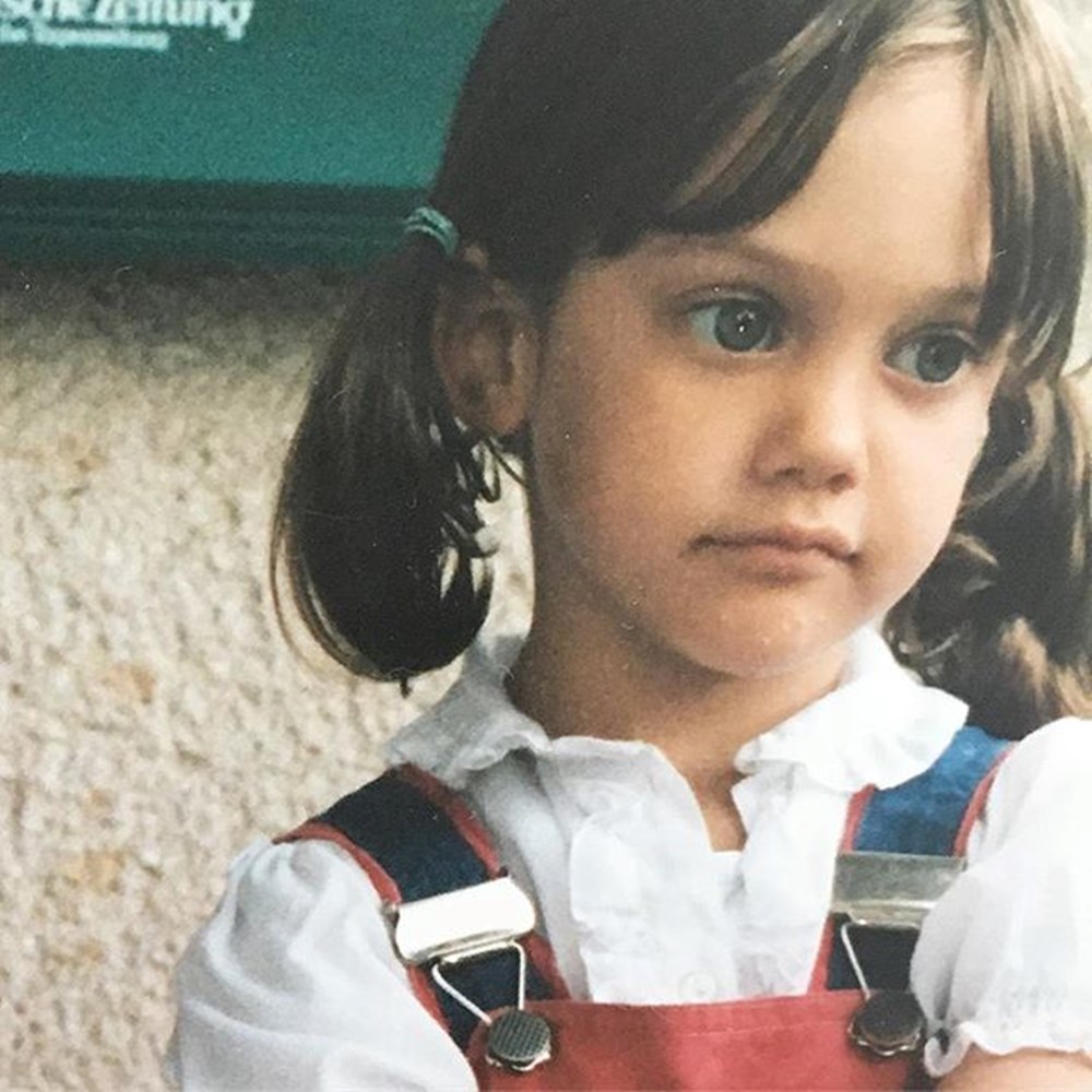 Ünlü isim geçmişe götürdü: "Oyuncu olacağını nasıl anlamadın" (Ünlülerin çocukluk ve gençlik halleri) - 610