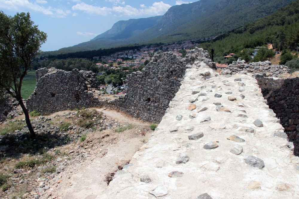 Akyaka Bizans Kalesi’nin giriş kapısı ayağa kaldırılıyor - 9