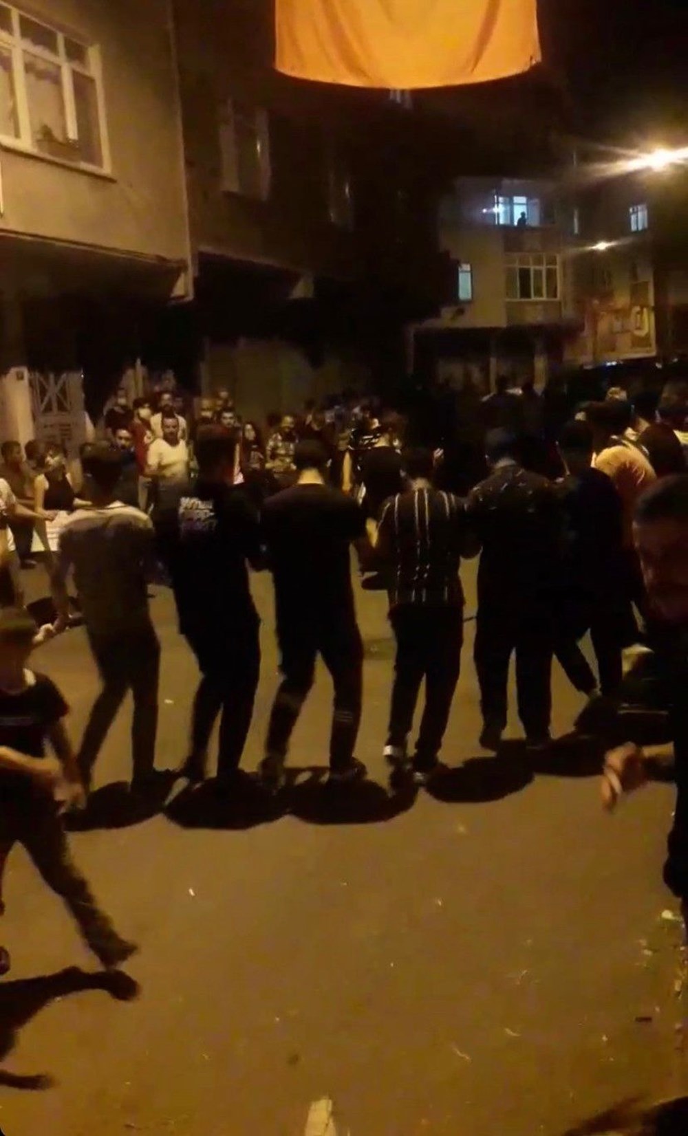 Yasağa rağmen yine toplu asker uğurladılar - 1
