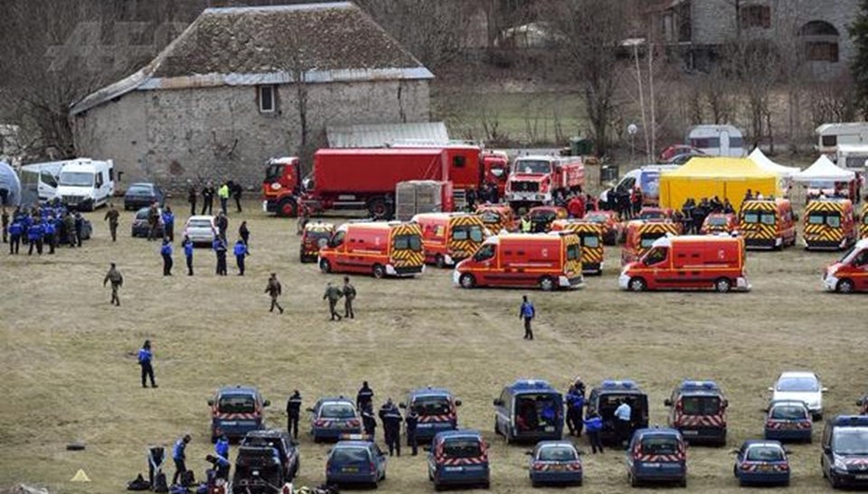 Fransa'da yolcu uçağı düştü: 150 ölü - 6