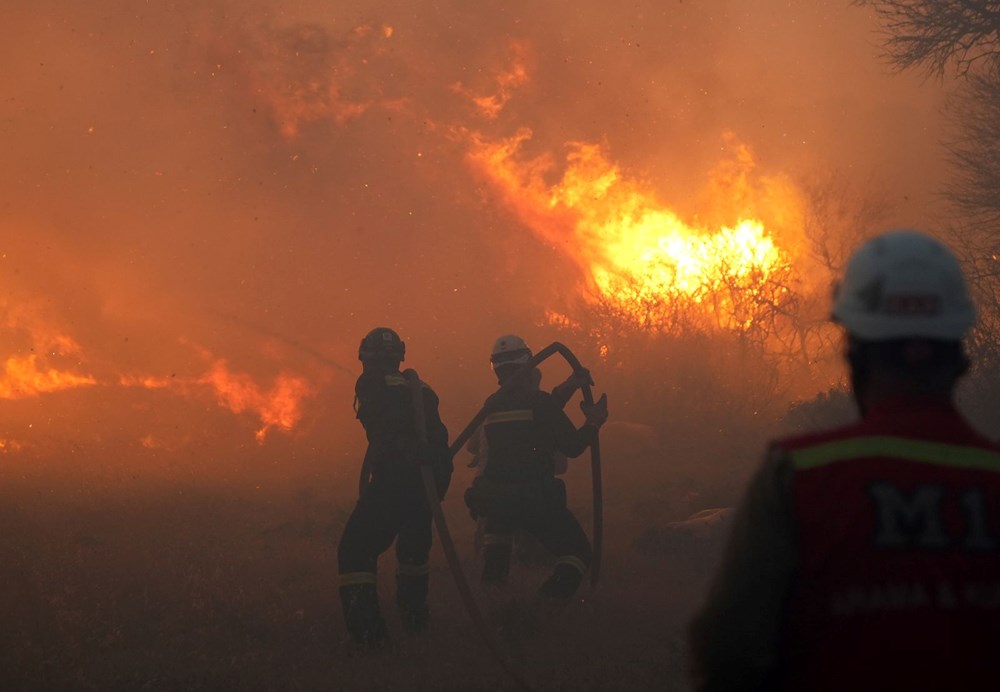 İzmir Çeşme'de orman yangını: Üç mahalle tahliye edildi, karayolu kapatıldı - 6