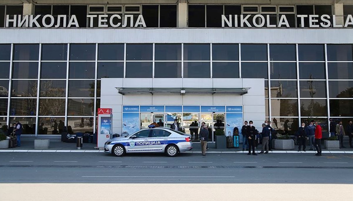 Nikola Tesla Havalimanı'ndaki bomba ihbarı asılsız çıktı Nikola Tesla Havalimanı'ndaki bomba ihbarı asılsız çıktı