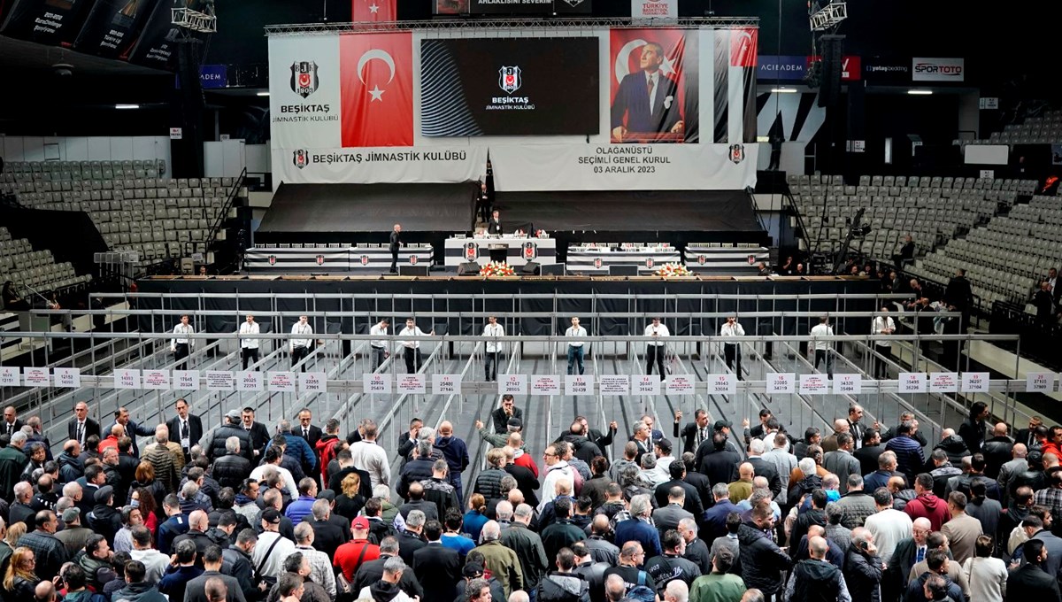 Beşiktaş'ta oy verme işlemi tamamlandı: 23 yıllık rekor katılım