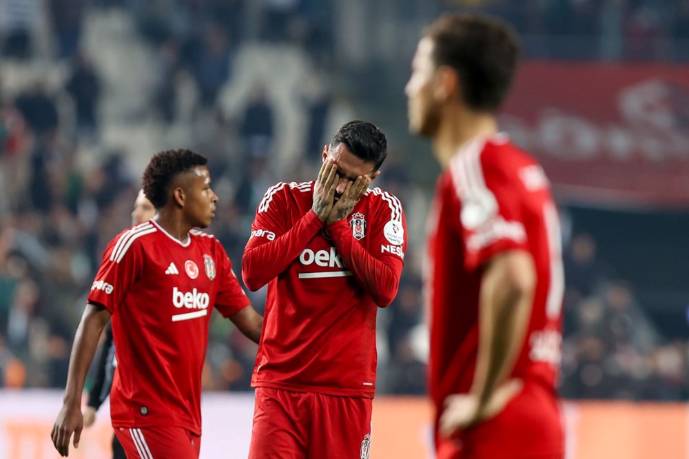 Beşiktaş'tan kadro dışı iddialarına açıklama - 3