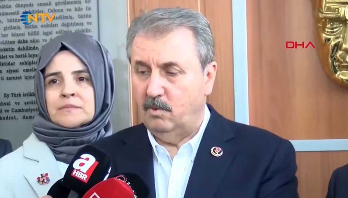 Trafik kazası geçiren Mustafa Destici taburcu edildi: Trafik kazası geçiren Mustafa Destici taburcu edildi: