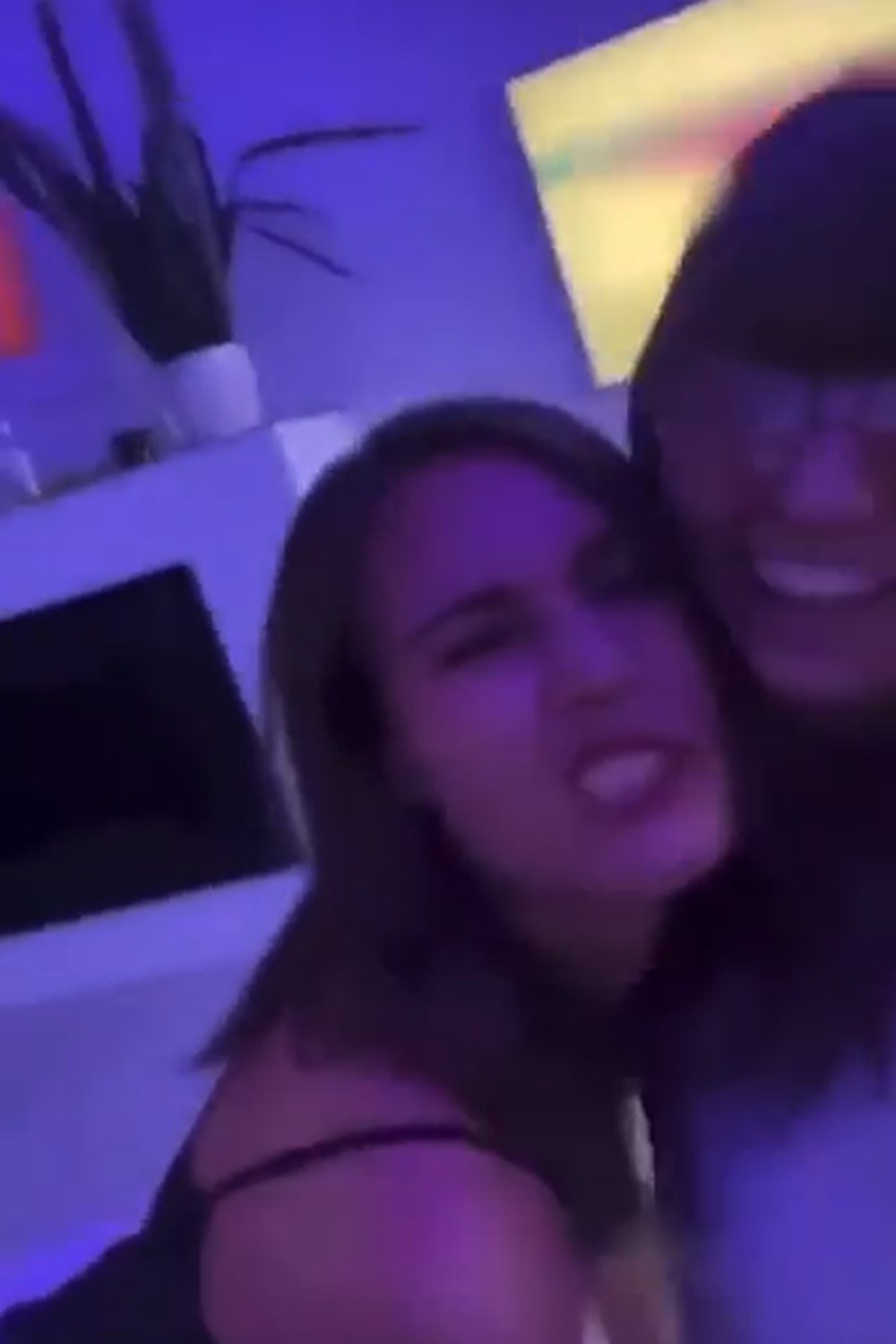 Finlandiya Başbakanı Sanna Marin’in parti görüntüleri gündemde - 2