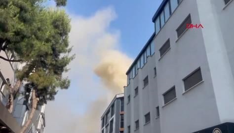 Yenibosna'da iş merkezinde yangın