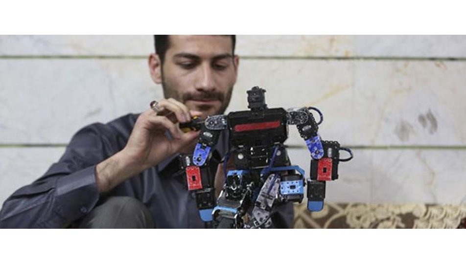 Namaz kılan robot