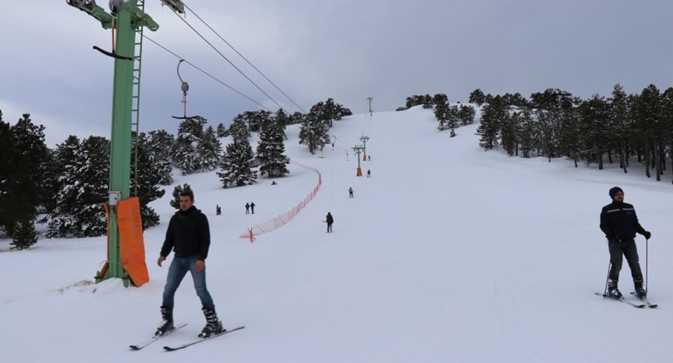 Salda Gölü manzaralı kayak merkezi kayakseverleri bekliyor - 2