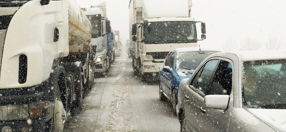 Bursa-İzmir karayolu kaza ve tipi sebebiyle trafiğe kapandı - 2